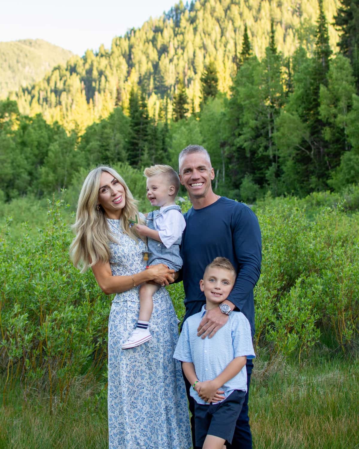 A happy Utah family protected by Anderson life insurance