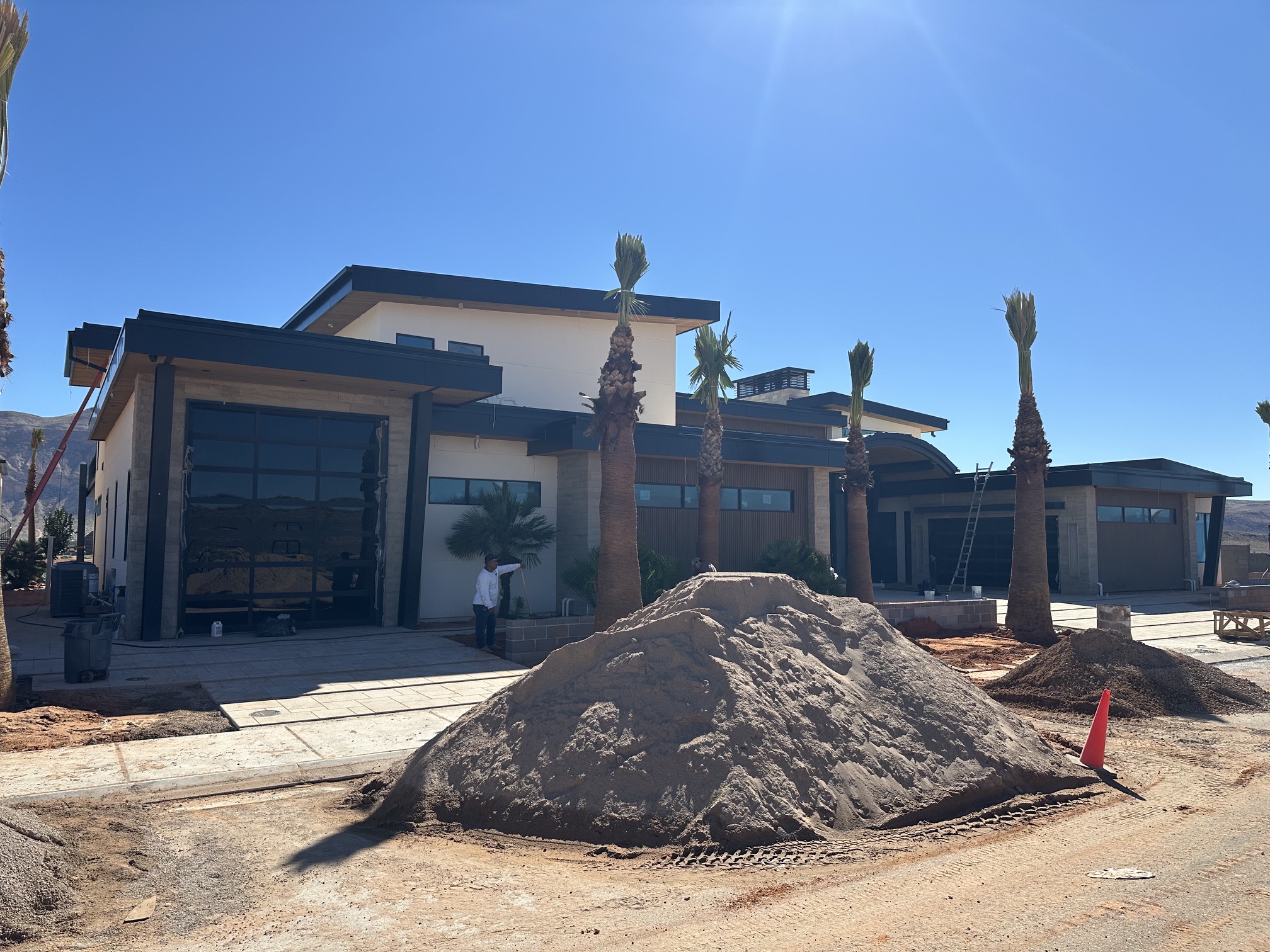 Finishing & landscaping